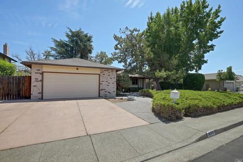 373 Timber Dr, Vacaville, CA 95688 photo 2