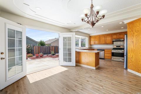 1037 Peppertree Dr, Fairfield, CA 94533 photo 4