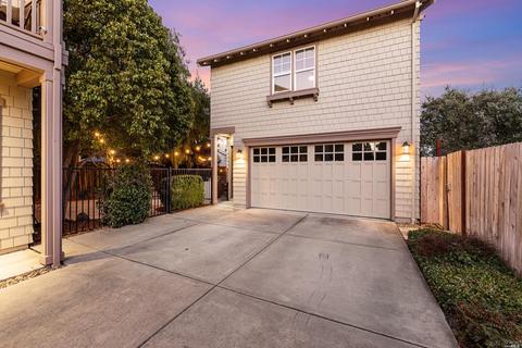 481 Hawk Dr, Petaluma, CA 94954 photo 3