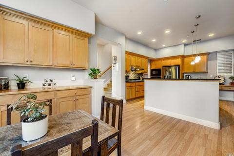481 Hawk Dr, Petaluma, CA 94954 photo 17