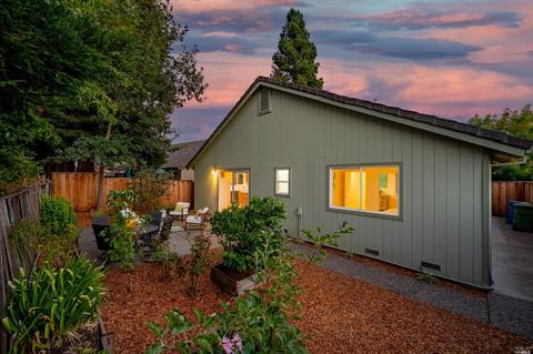 607 Shagbark St, Windsor, CA 95492 photo 2