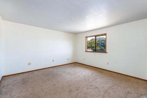 521 Capps Ln, Ukiah, CA 95482 photo 11