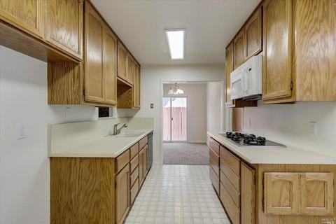 1203 Lassen St, Vallejo, CA 94591 photo 18