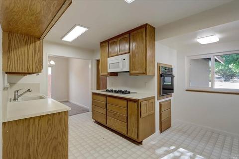 1203 Lassen St, Vallejo, CA 94591 photo 17
