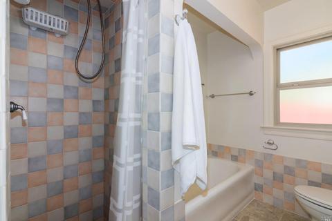 37 Hawthorne Pl, Vallejo, CA 94590 photo 18