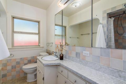 37 Hawthorne Pl, Vallejo, CA 94590 photo 17