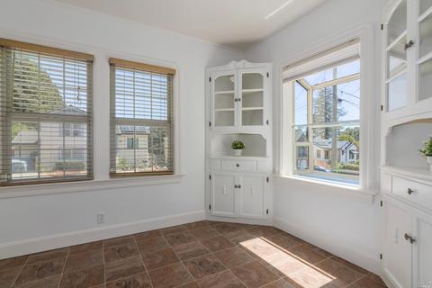 37 Hawthorne Pl, Vallejo, CA 94590 photo 9