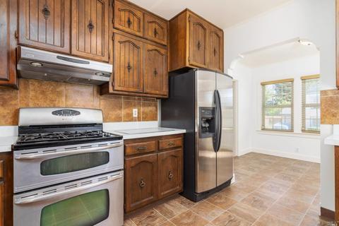 37 Hawthorne Pl, Vallejo, CA 94590 photo 12
