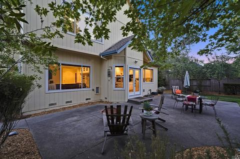 1068 Elsbree Ln, Windsor, CA 95492 photo 4