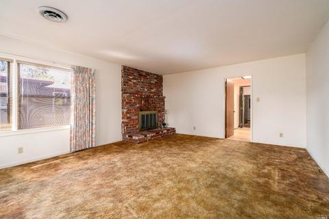 580 Hazel Ave, Ukiah, CA 95482 photo 4