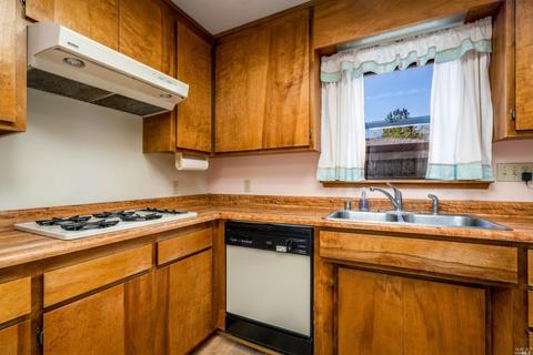 580 Hazel Ave, Ukiah, CA 95482 photo 7