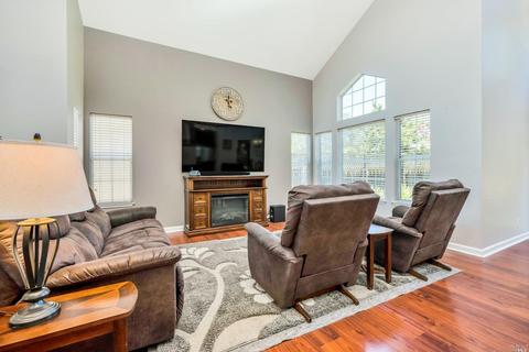 9140 Piccadilly Cir, Windsor, CA 95492 photo 2