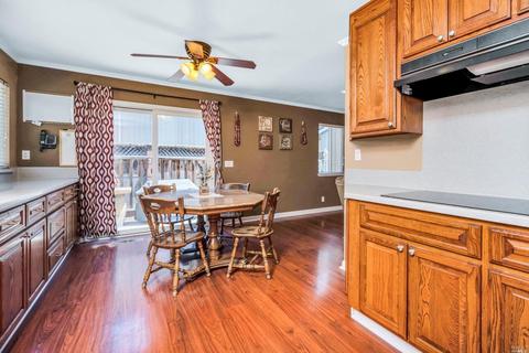 9140 Piccadilly Cir, Windsor, CA 95492 photo 11
