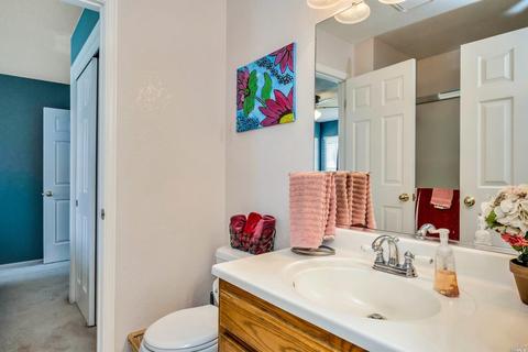 9140 Piccadilly Cir, Windsor, CA 95492 photo 13