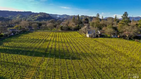 1933 Spring St, Saint Helena, CA 94574
