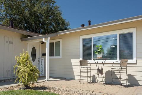 550 W H St, Dixon, CA 95620 photo 5