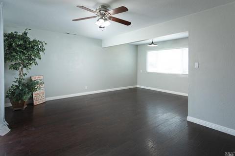 550 W H St, Dixon, CA 95620 photo 15