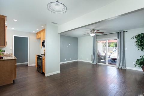 550 W H St, Dixon, CA 95620 photo 10