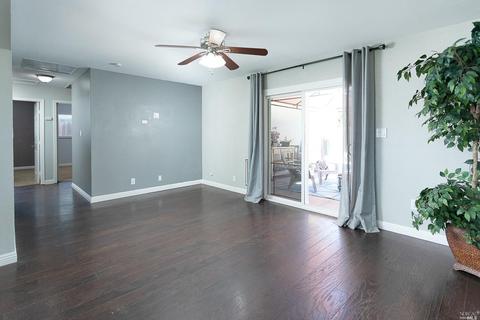 550 W H St, Dixon, CA 95620 photo 13