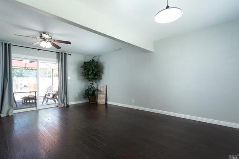 550 W H St, Dixon, CA 95620 photo 12