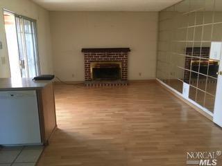 182 Candy Dr, Vallejo, CA 94589 photo 4