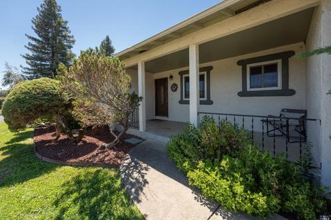 440 Washo Dr, Ukiah, CA 95482 photo 3