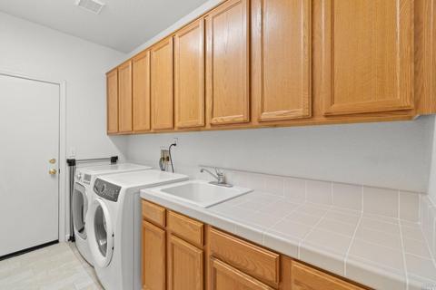 688 Ruby Dr, Vacaville, CA 95687 photo 42
