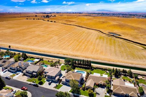 688 Ruby Dr, Vacaville, CA 95687 photo 7