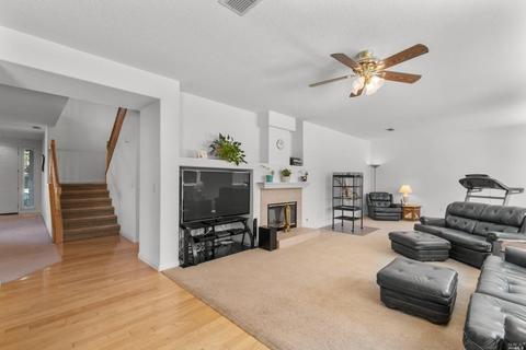 688 Ruby Dr, Vacaville, CA 95687 photo 28