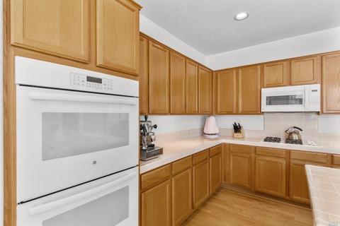 688 Ruby Dr, Vacaville, CA 95687 photo 18