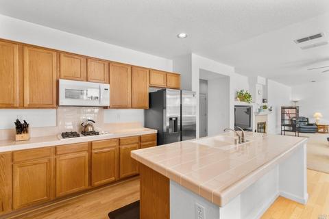 688 Ruby Dr, Vacaville, CA 95687 photo 21