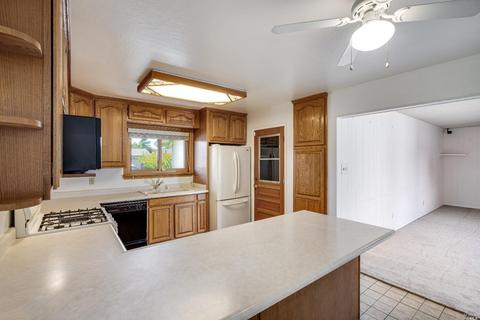 3700 Willis Dr, Napa, CA 94558 photo 9