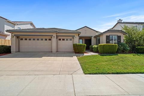 835 Griffith Ct, Dixon, CA 95620 photo 3