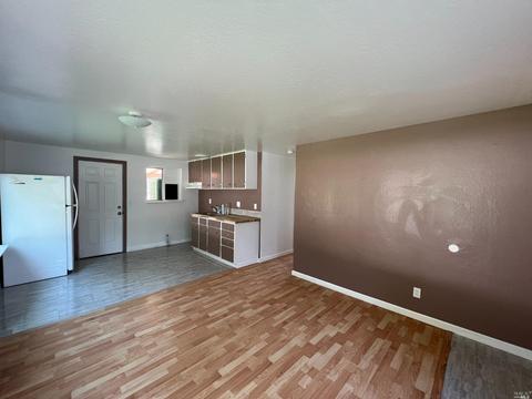 575 Raymond Ln, Willits, CA 95490 photo 4