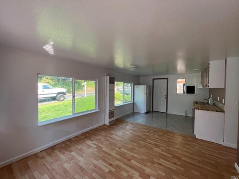 575 Raymond Ln, Willits, CA 95490 photo 3