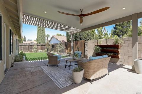 267 Boulderidge Ct, Vacaville, CA 95688 photo 2