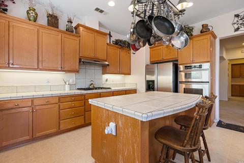 389 Wool Ct, Benicia, CA 94510 photo 11