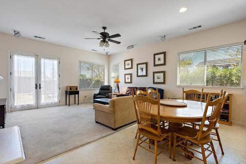 389 Wool Ct, Benicia, CA 94510 photo 2