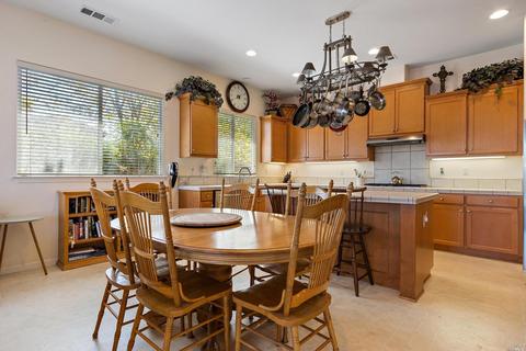 389 Wool Ct, Benicia, CA 94510 photo 6