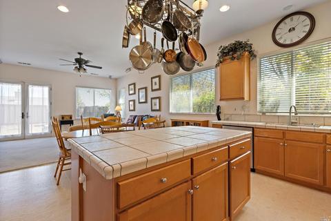389 Wool Ct, Benicia, CA 94510 photo 8
