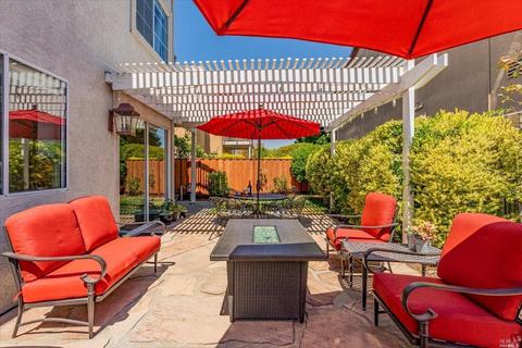 2 Peninsula Ct, Napa, CA 94559 photo 5