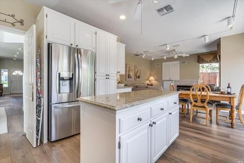 2 Peninsula Ct, Napa, CA 94559 photo 17
