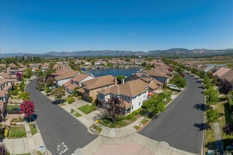 2 Peninsula Ct, Napa, CA 94559 photo 2