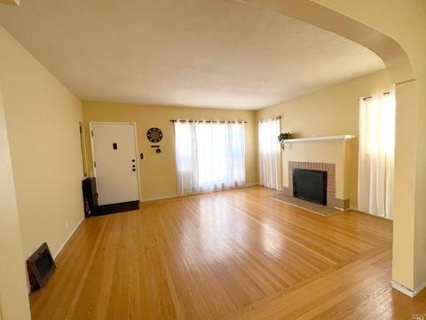 1467 Ohio St, Vallejo, CA 94590 photo 3