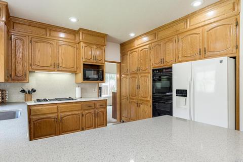 2012 Moss Valley Dr, Fairfield, CA 94534 photo 10