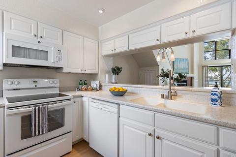 166 Nantucket Ln, Vallejo, CA 94590 photo 13