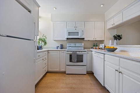 166 Nantucket Ln, Vallejo, CA 94590 photo 17