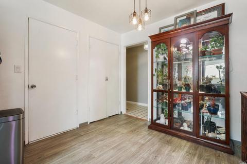 501 Silver Dr, Vacaville, CA 95687 photo 11