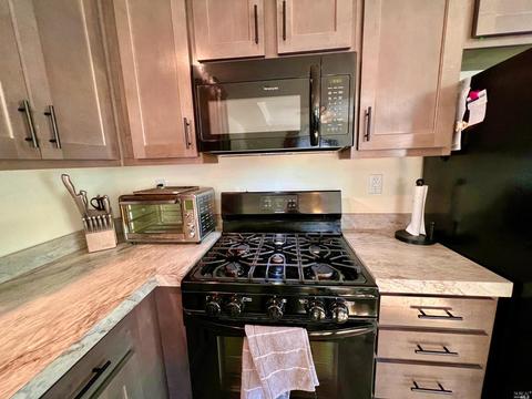 314 Floral Dr, Cotati, CA 94931 photo 13