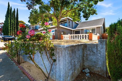 117 Skyline Ct, Vallejo, CA 94591 photo 2